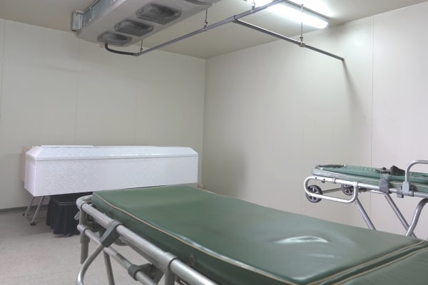 ご遺体用冷蔵施設完備