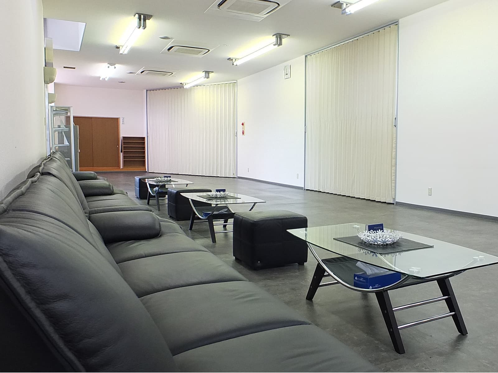 hall_takashi3.jpg