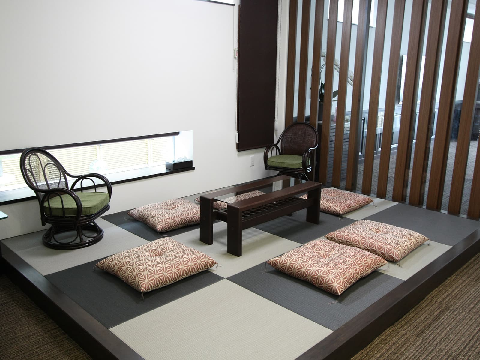 hall_takashi_3.jpg