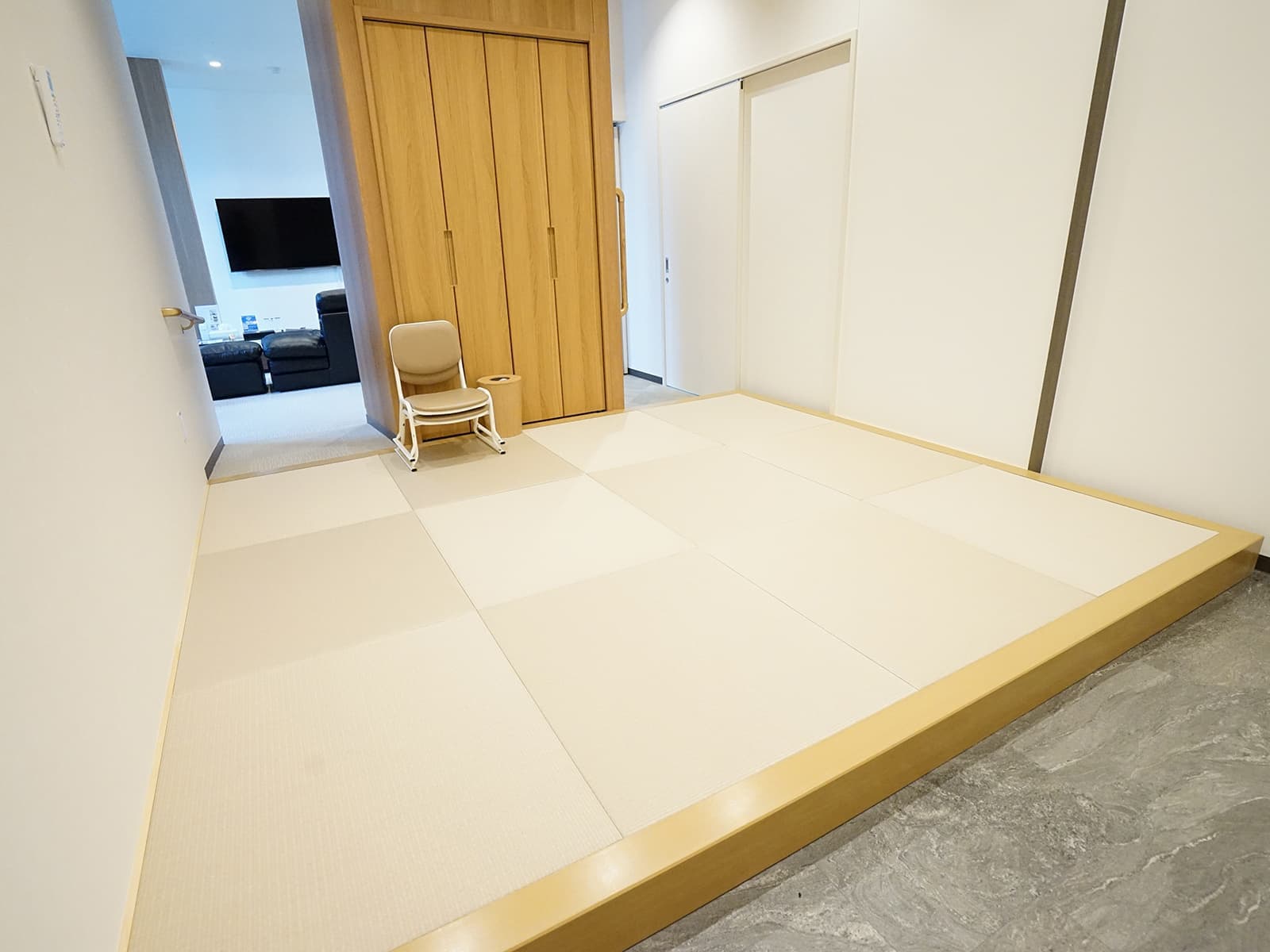 hall_miya5.jpg